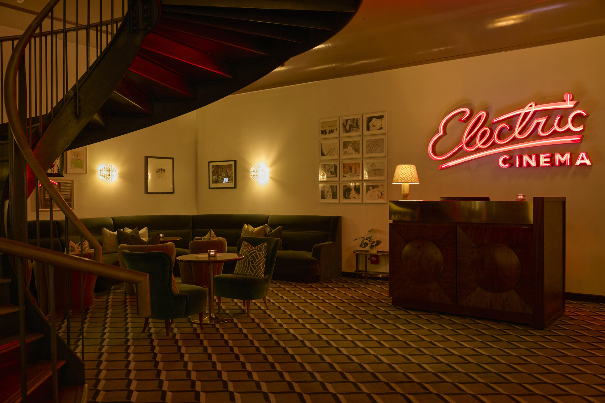 booking-information-electric-white-city